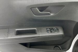 Ford Transit Courier esikatselu 24