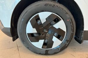 Ford Transit Courier esikatselu 10