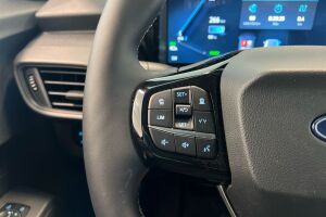 Ford Transit Courier esikatselu 15