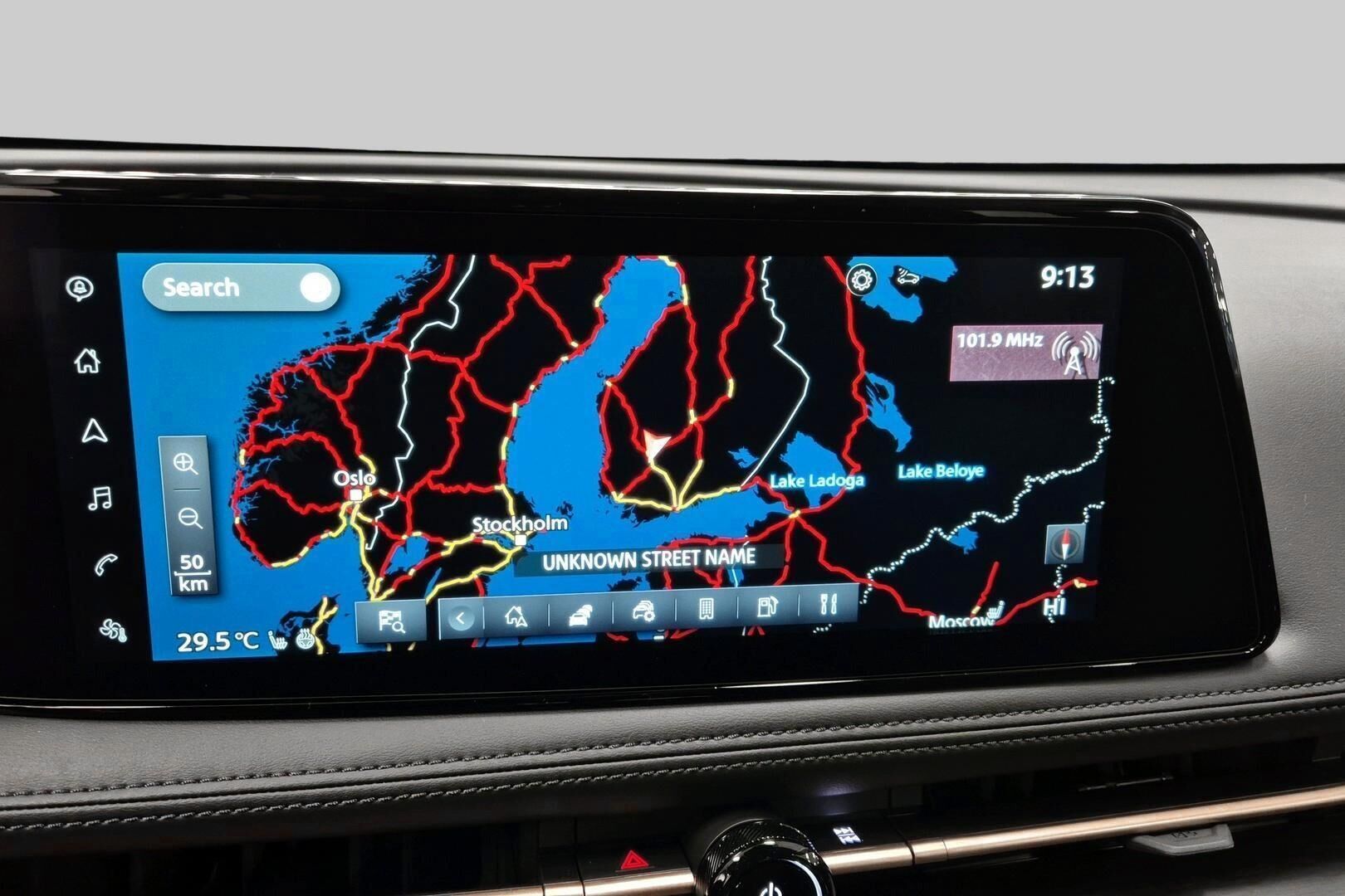 Nissan Ariya iso kuva 14