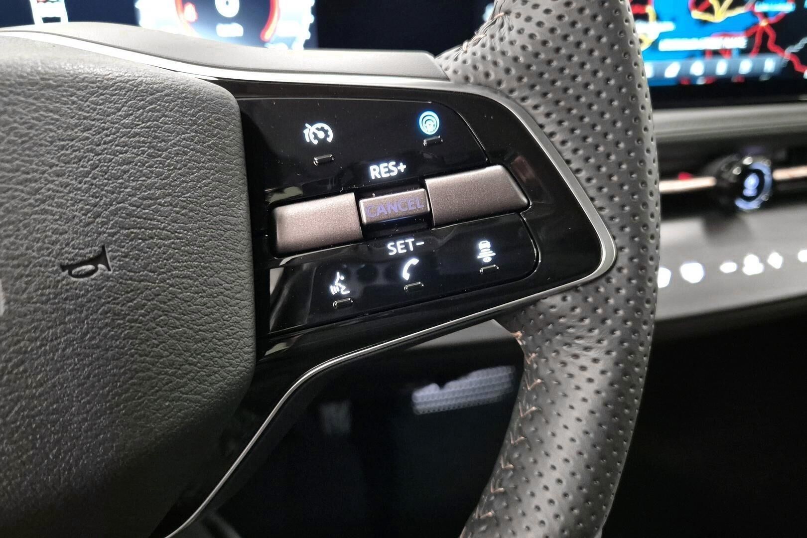 Nissan Ariya iso kuva 17