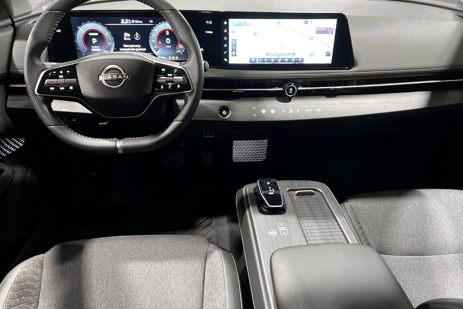 Nissan Ariya iso kuva 10