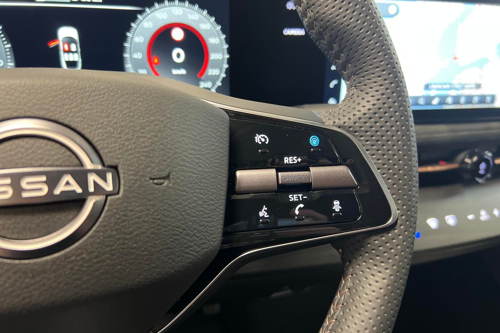 Nissan Ariya iso kuva 10
