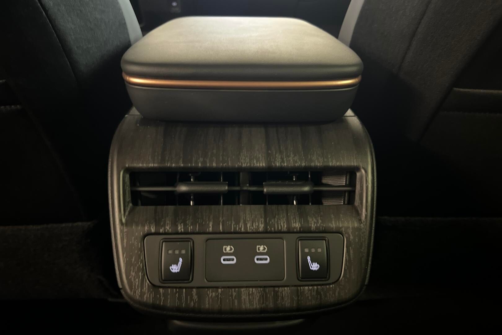 Nissan Ariya iso kuva 14