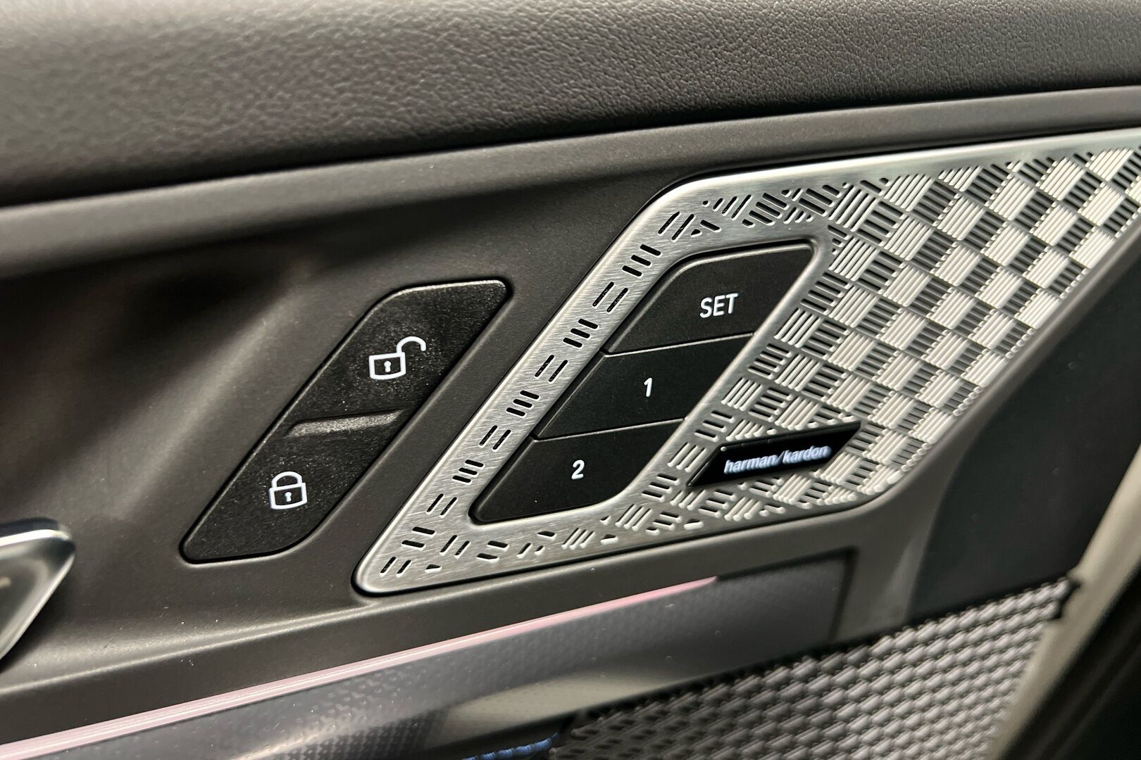 BMW X1 iso kuva 11