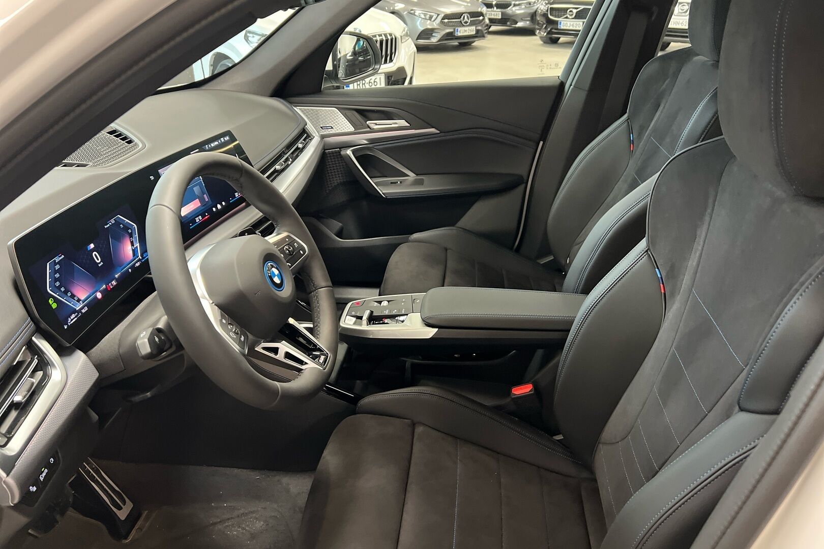 BMW X1 iso kuva 7
