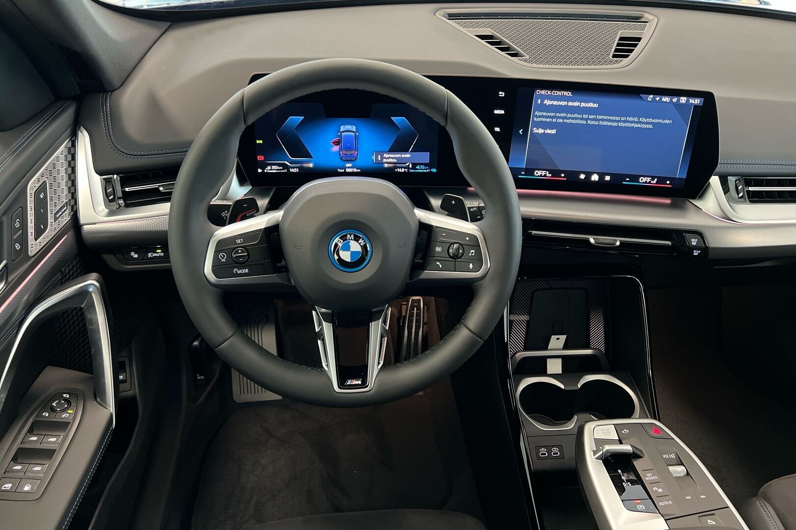 BMW X1 iso kuva 15