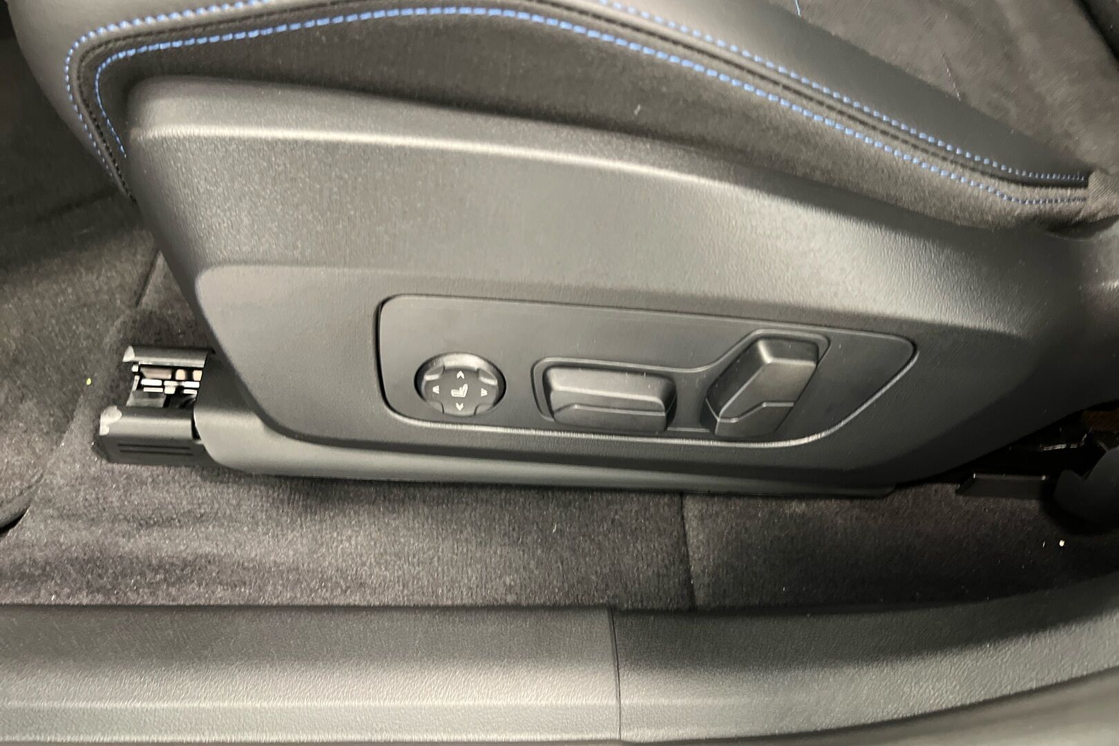 BMW X1 iso kuva 20