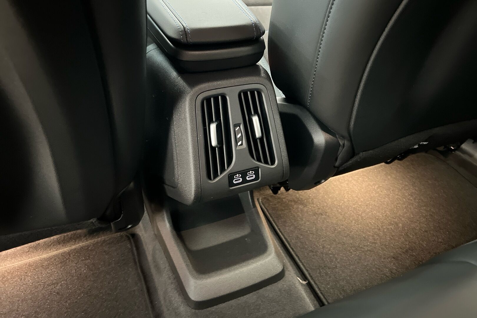 BMW X1 iso kuva 22