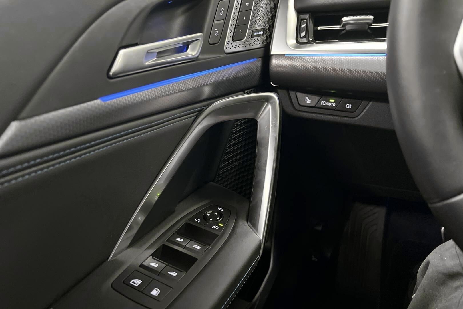 BMW X1 iso kuva 15