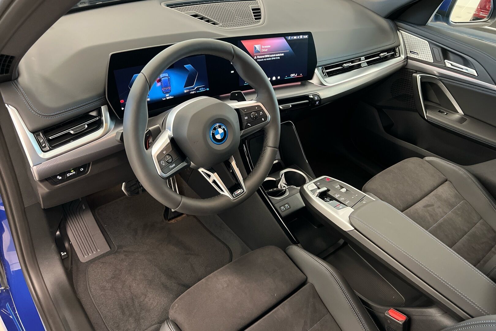 BMW X1 iso kuva 6