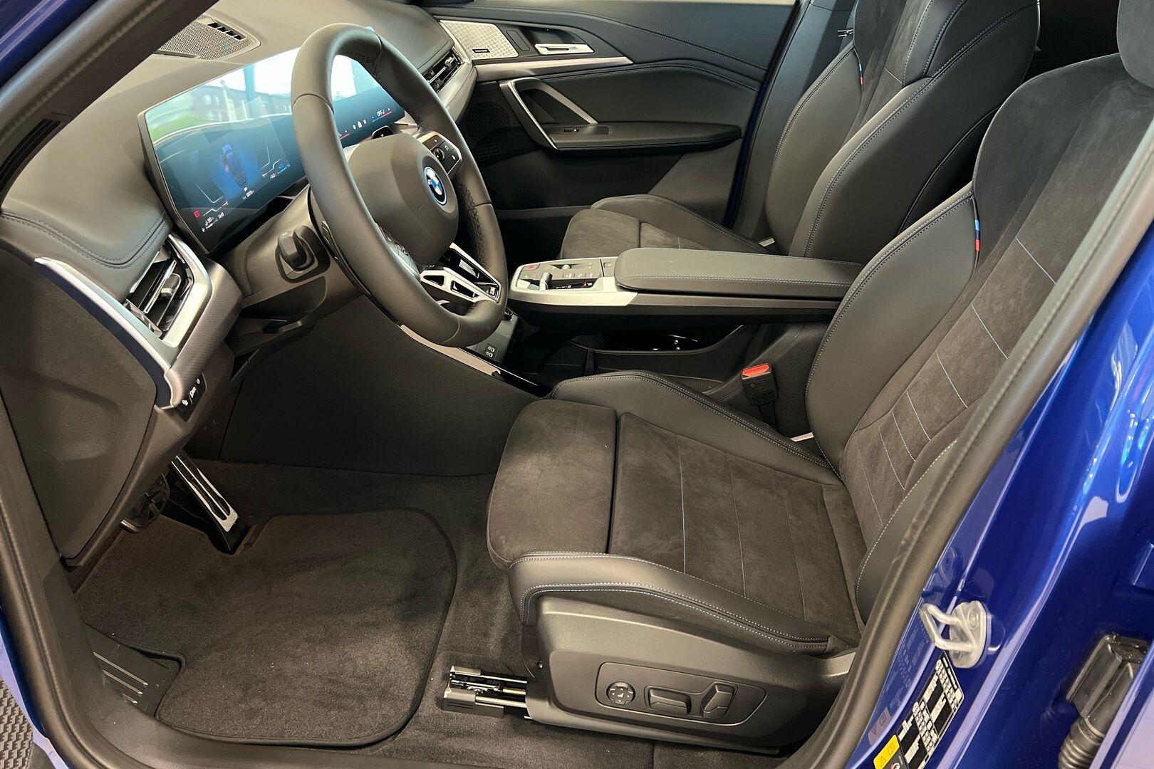 BMW X1 iso kuva 7