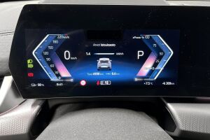 BMW iX2 esikatselu 11