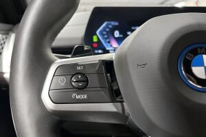 BMW iX2 esikatselu 13