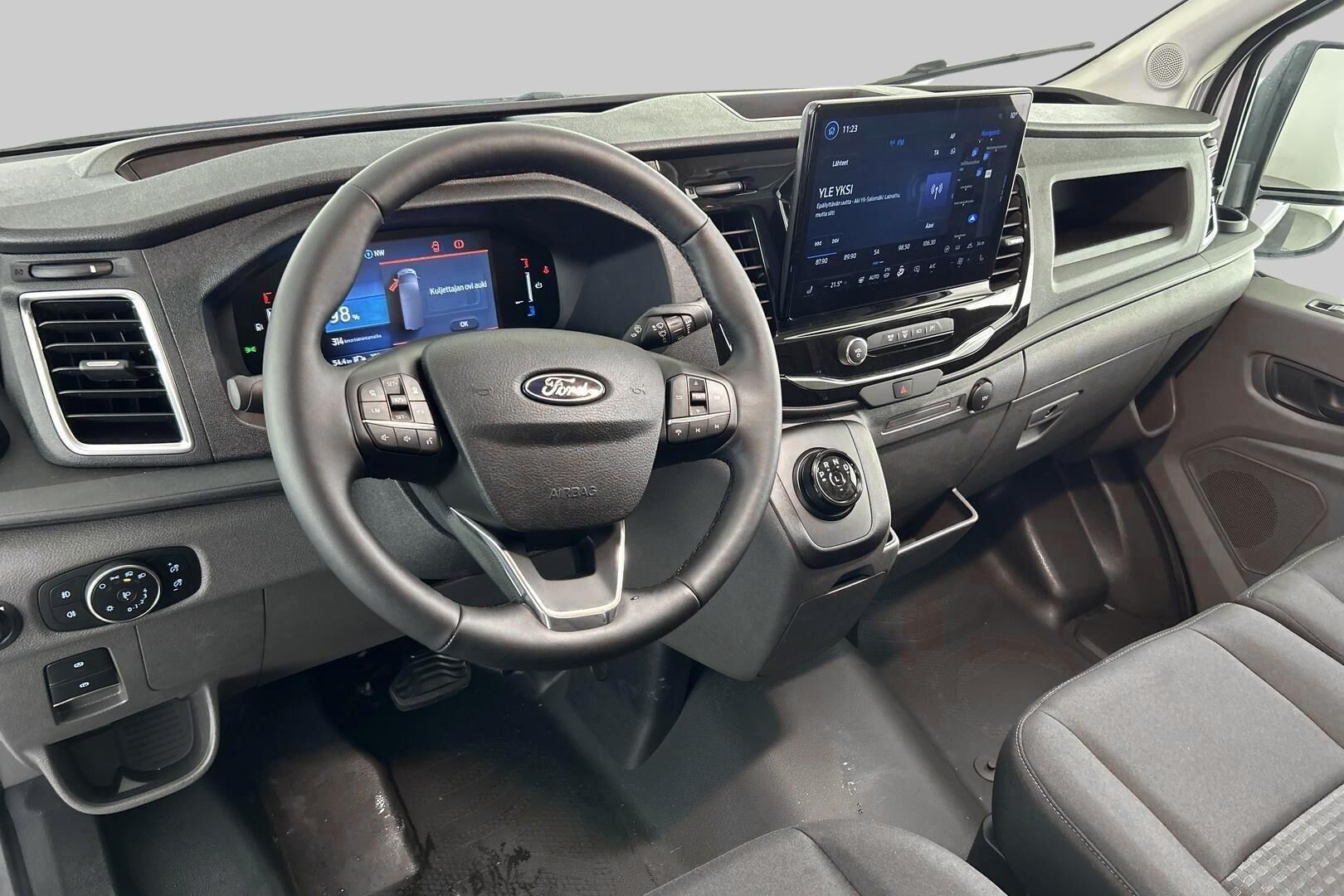 Ford Transit iso kuva 10