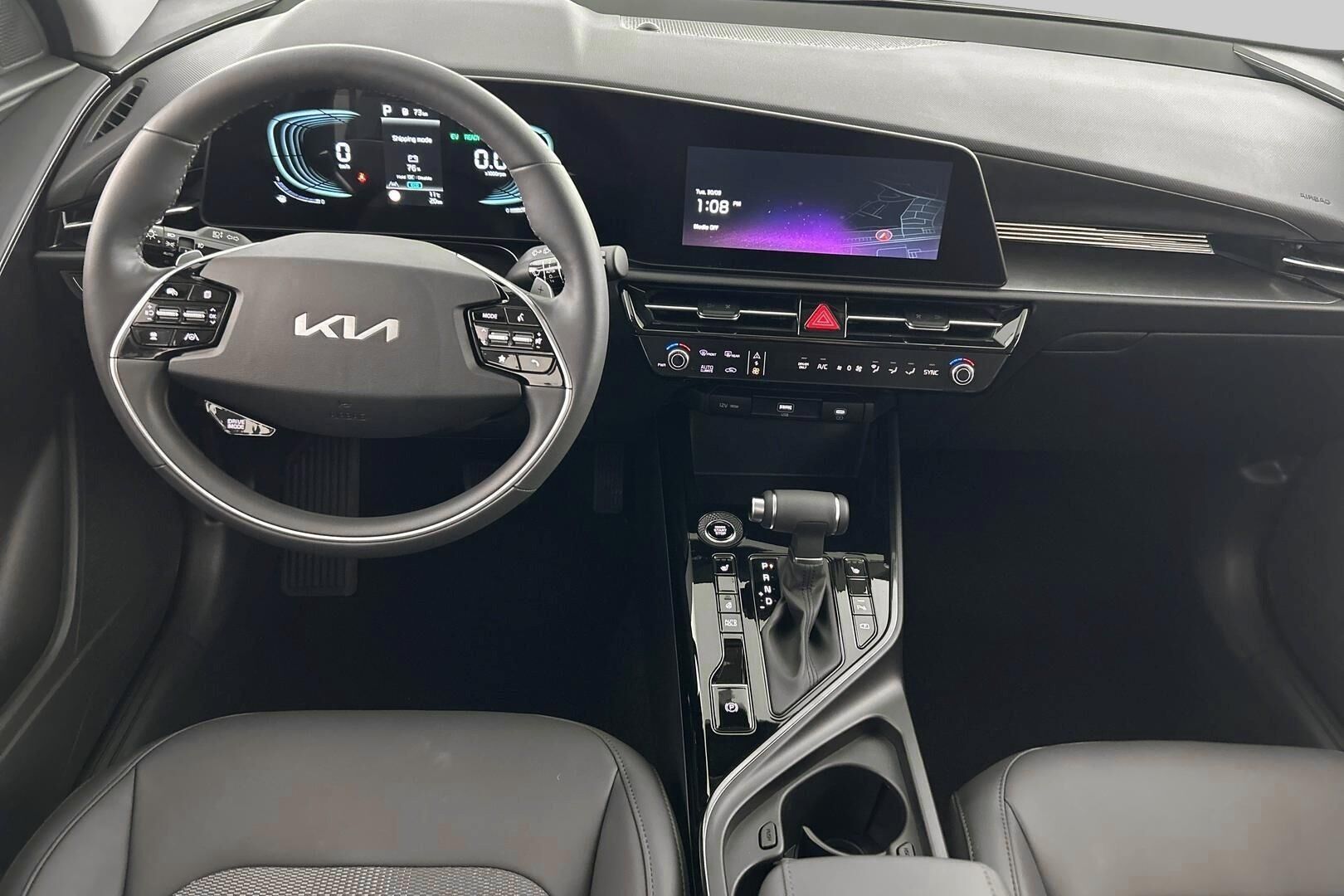 Kia Niro iso kuva 13