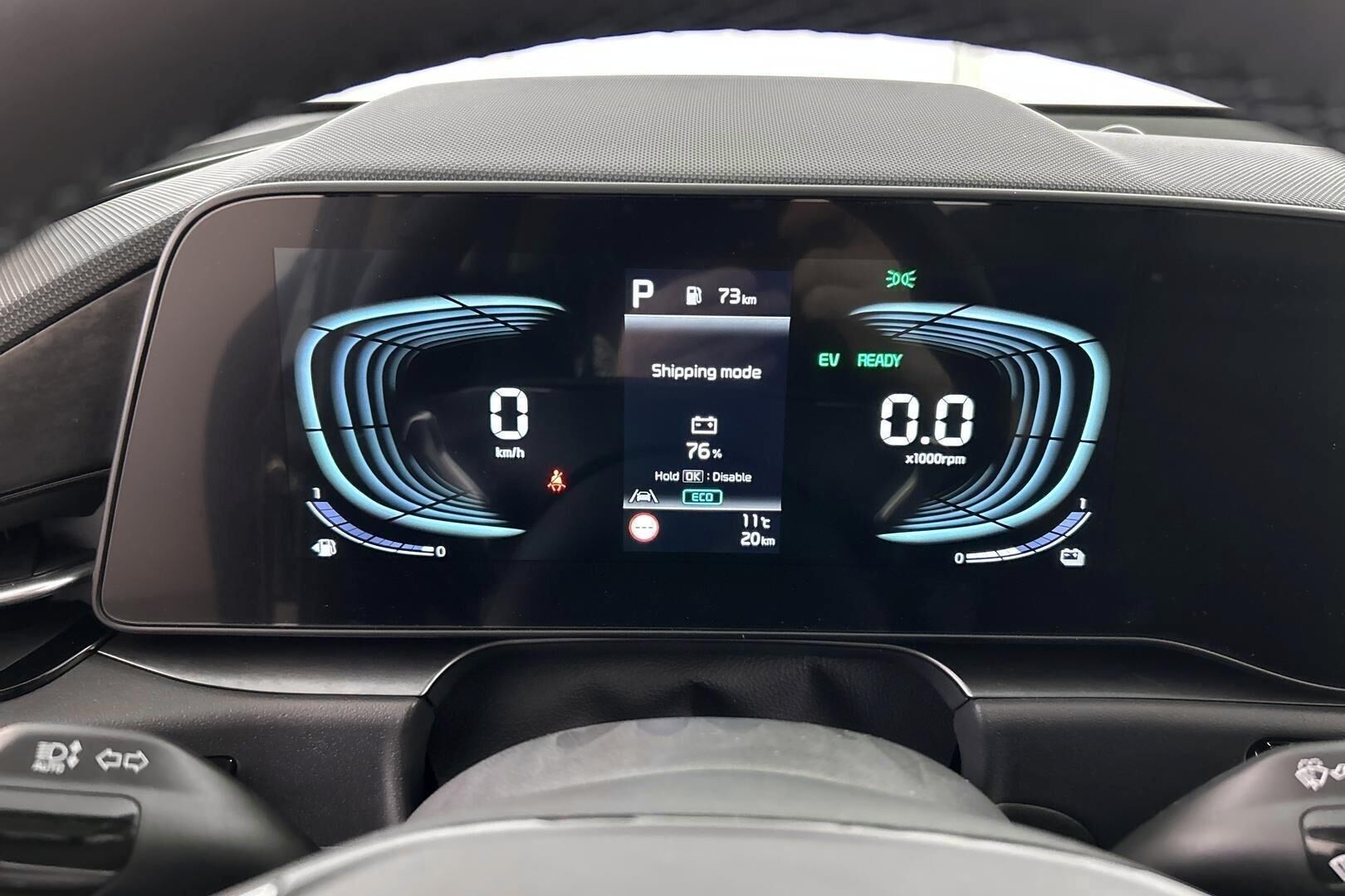 Kia Niro iso kuva 14