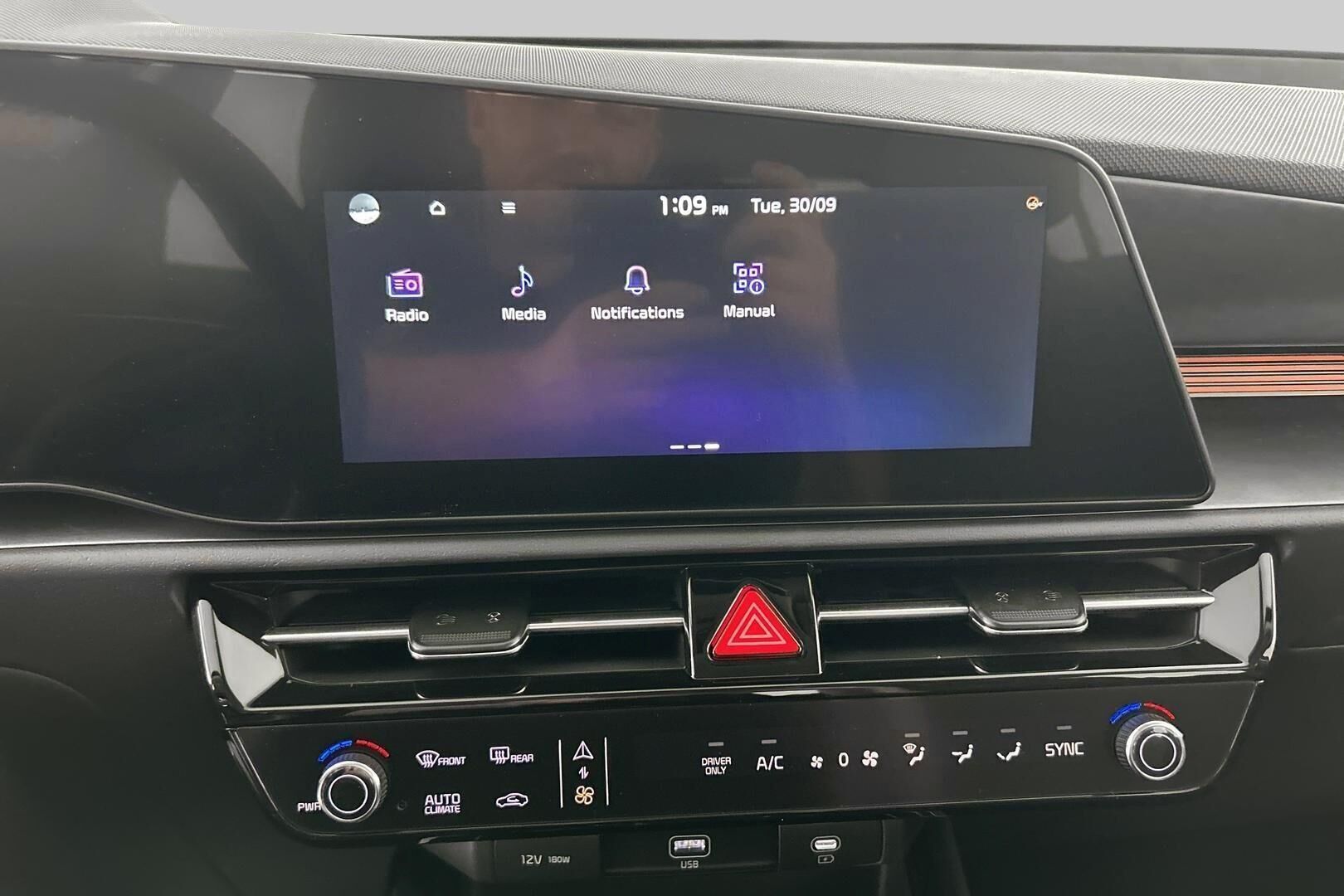 Kia Niro iso kuva 29
