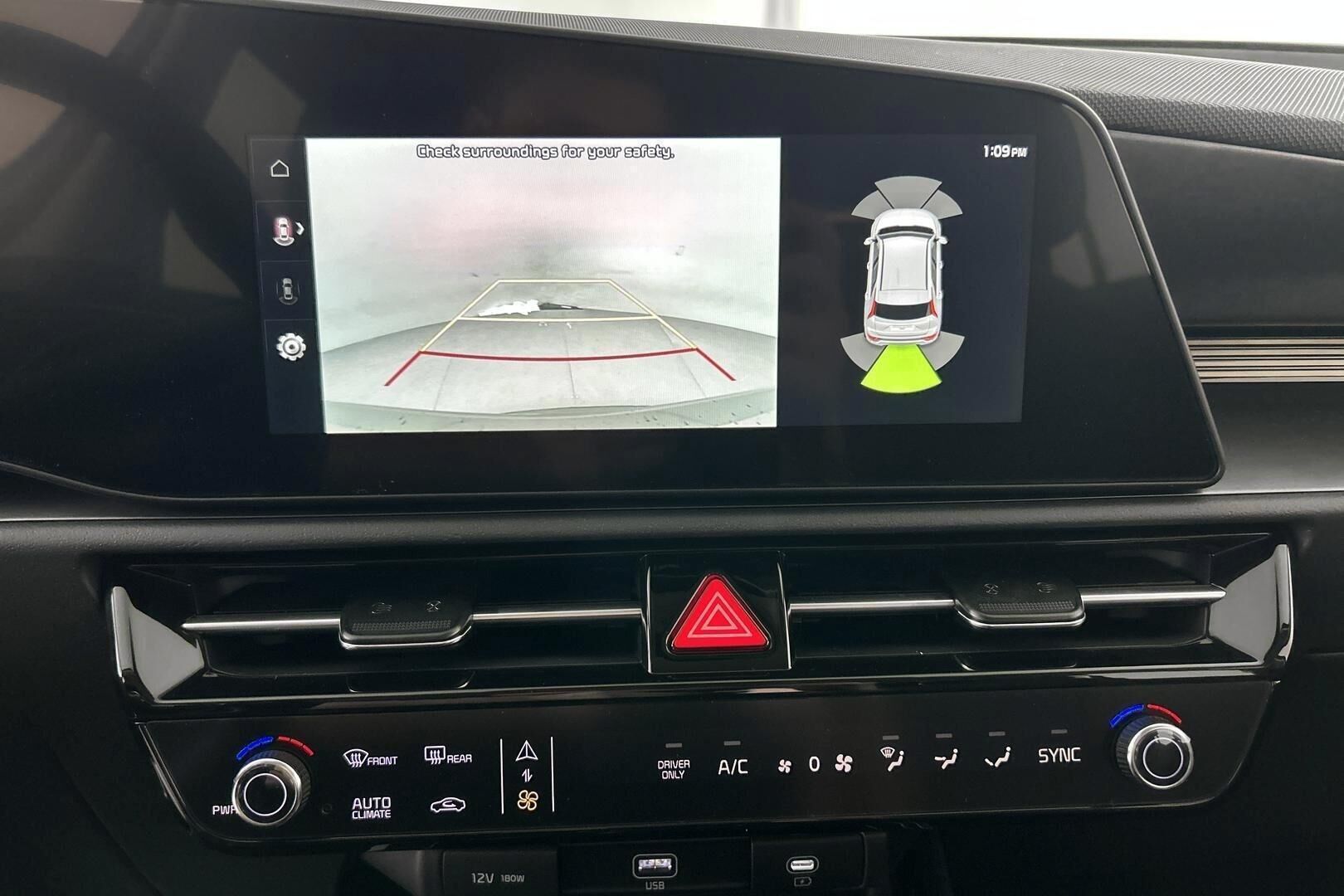 Kia Niro iso kuva 18