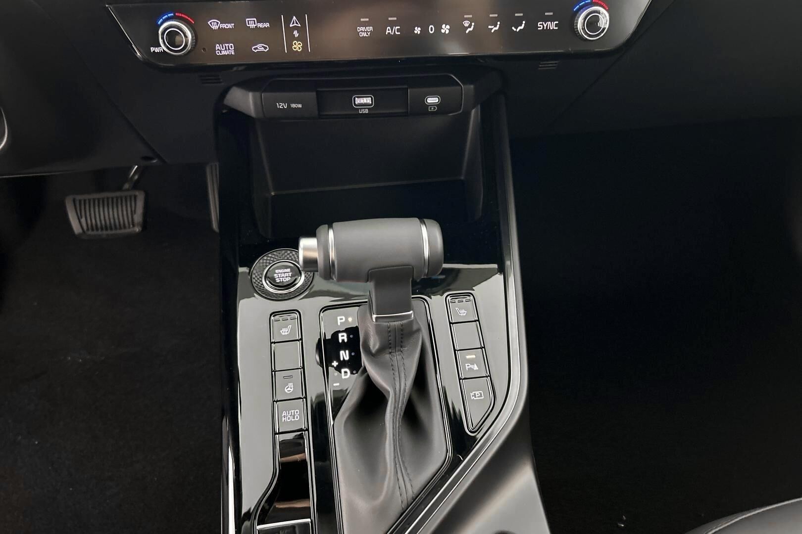 Kia Niro iso kuva 30
