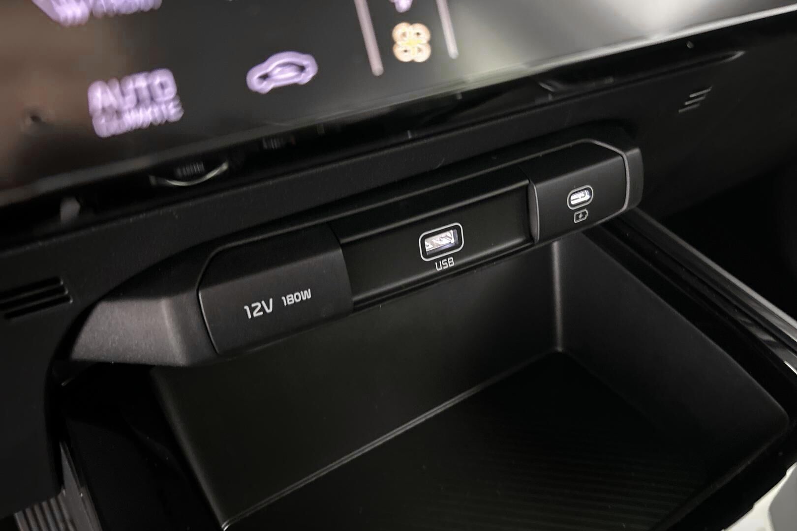 Kia Niro iso kuva 20