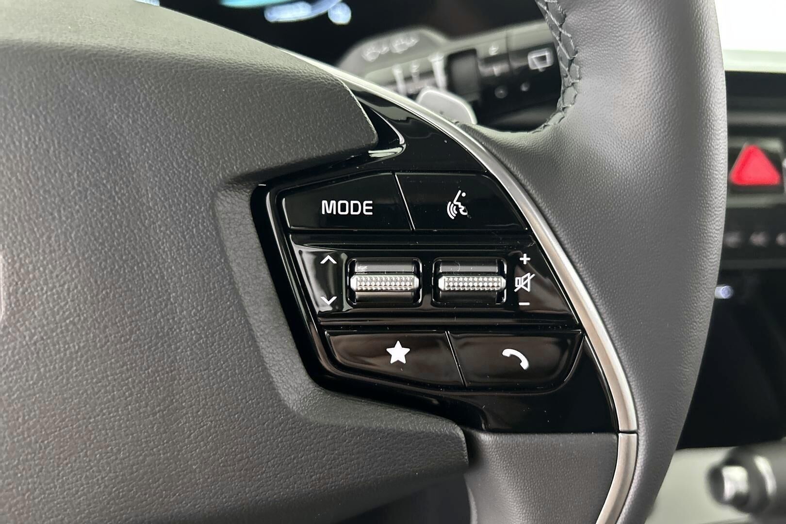 Kia Niro iso kuva 23