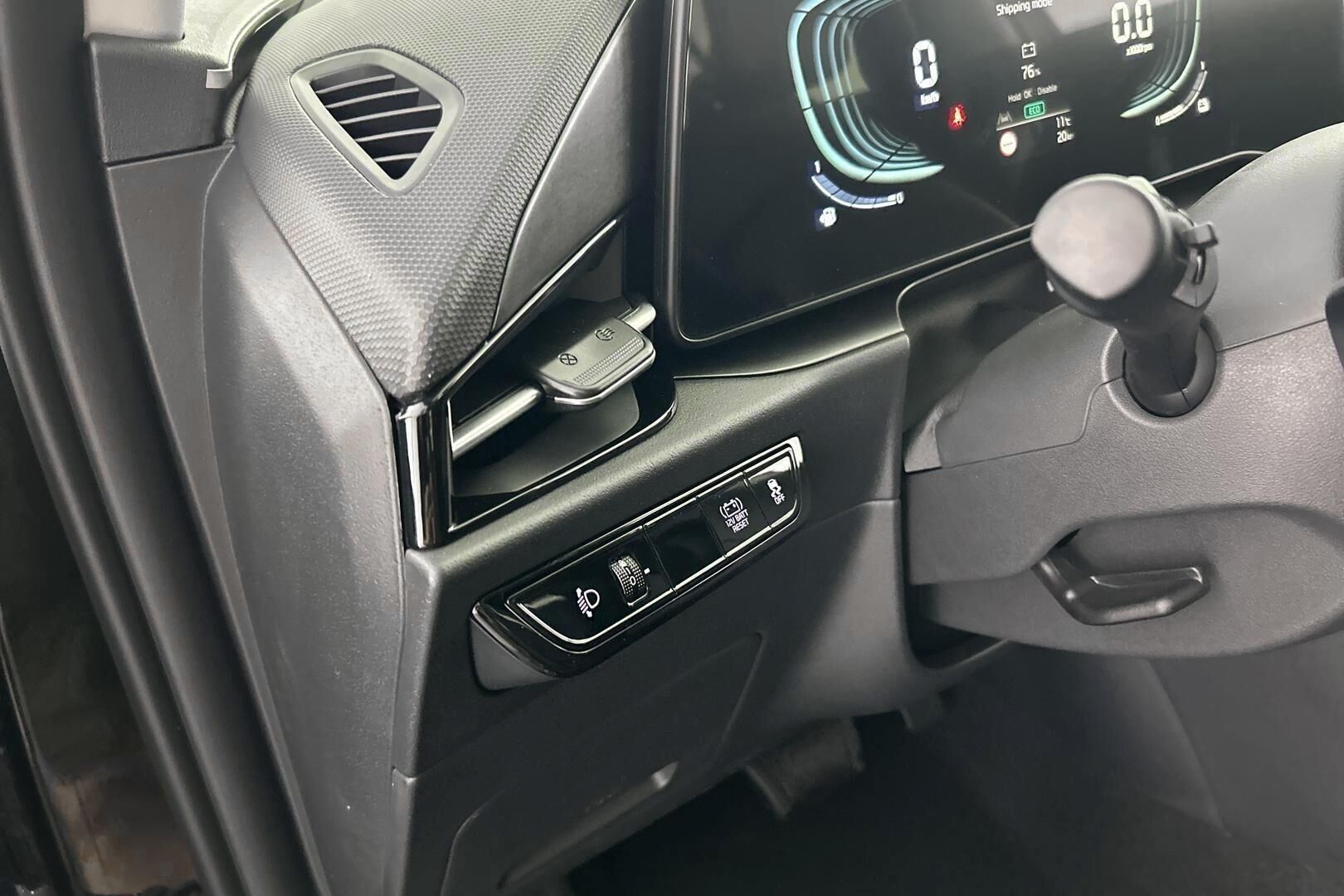 Kia Niro iso kuva 25