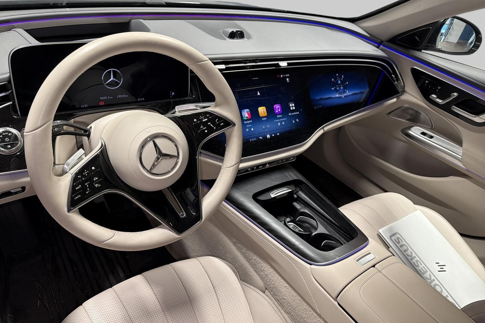 Mercedes-Benz E iso kuva 1