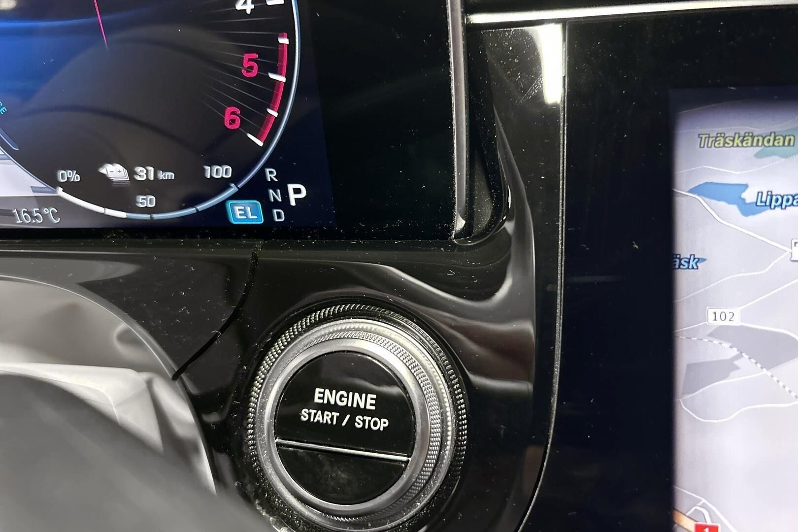 Mercedes-Benz E iso kuva 19