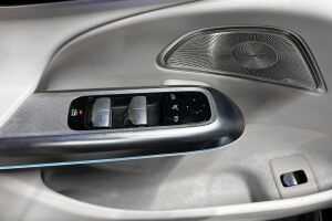 Mercedes-Benz E esikatselu 22