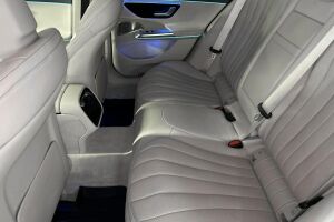 Mercedes-Benz E esikatselu 6