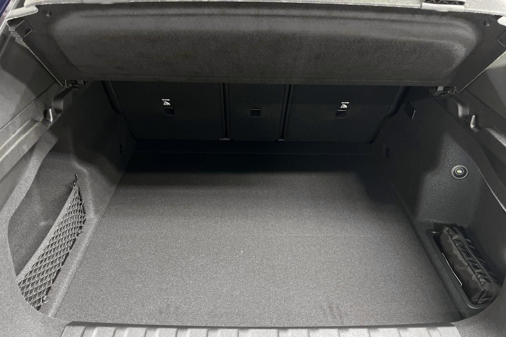 BMW iX2 iso kuva 11