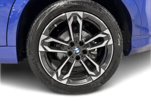 BMW iX2 esikatselu 21