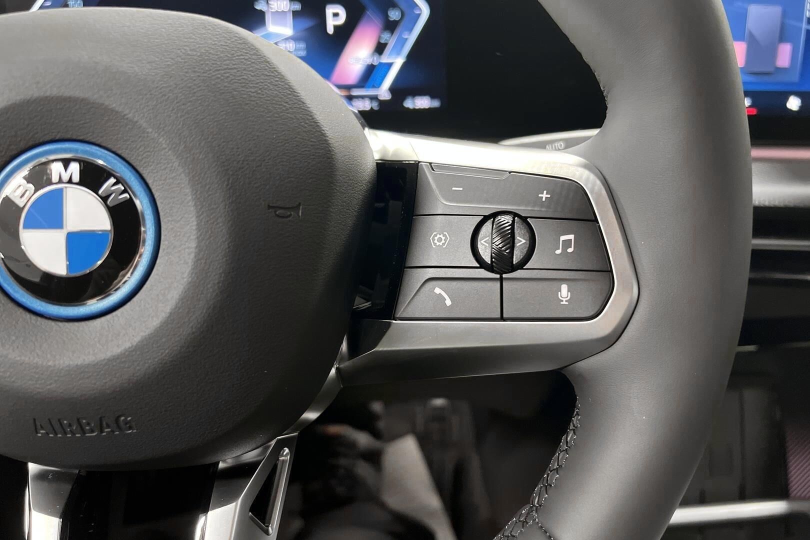 BMW iX2 iso kuva 22