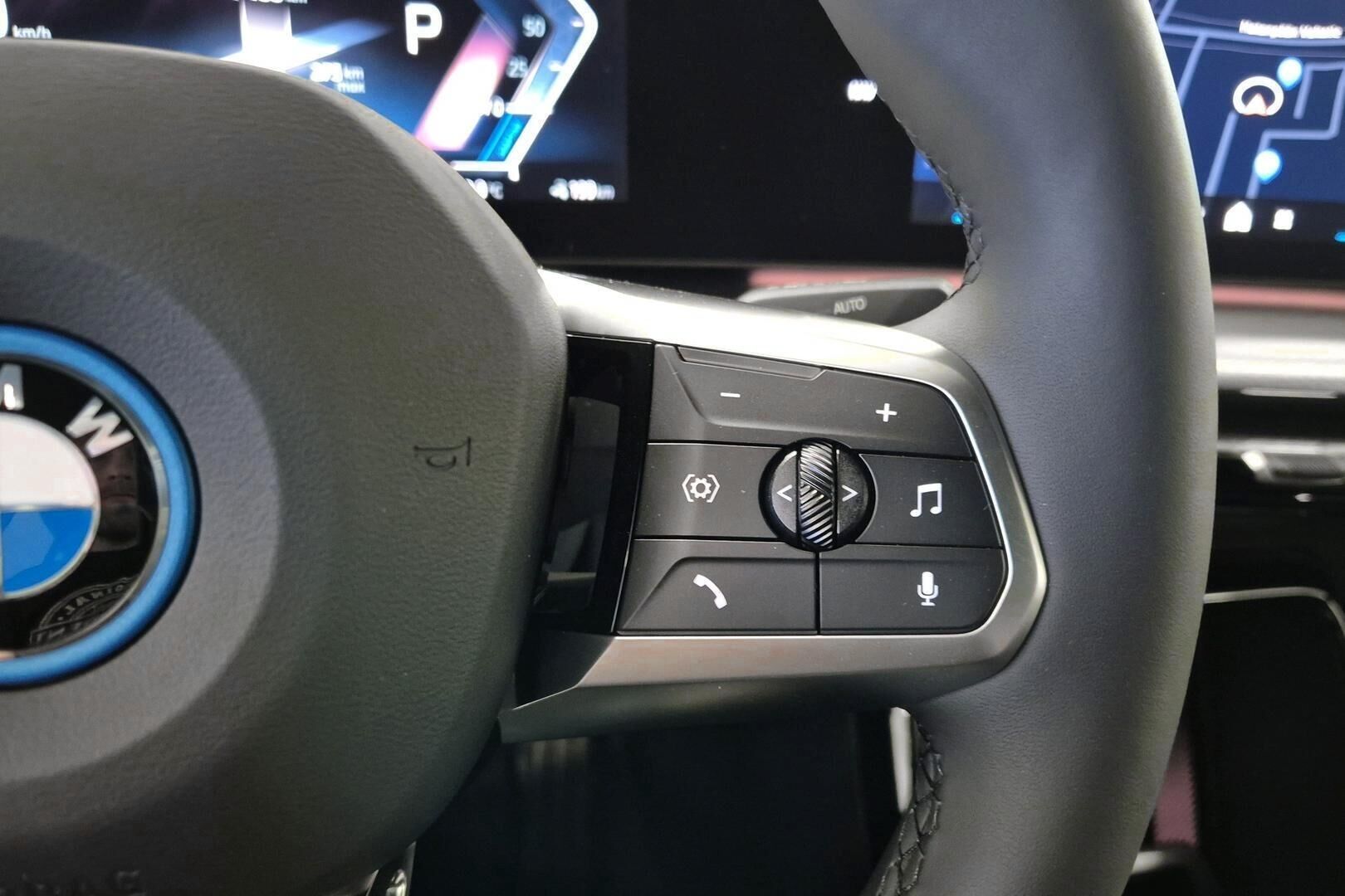 BMW iX2 iso kuva 16