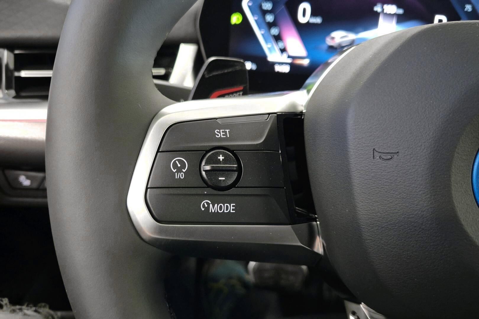 BMW iX2 iso kuva 17