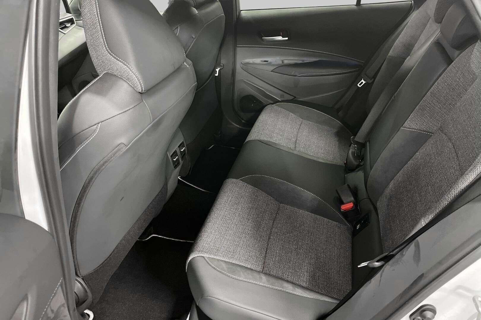 Toyota Corolla iso kuva 9