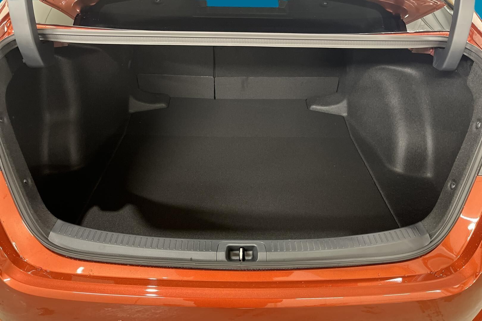 Toyota Corolla iso kuva 11