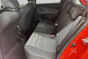 TOYOTA YARIS esikatselu 10