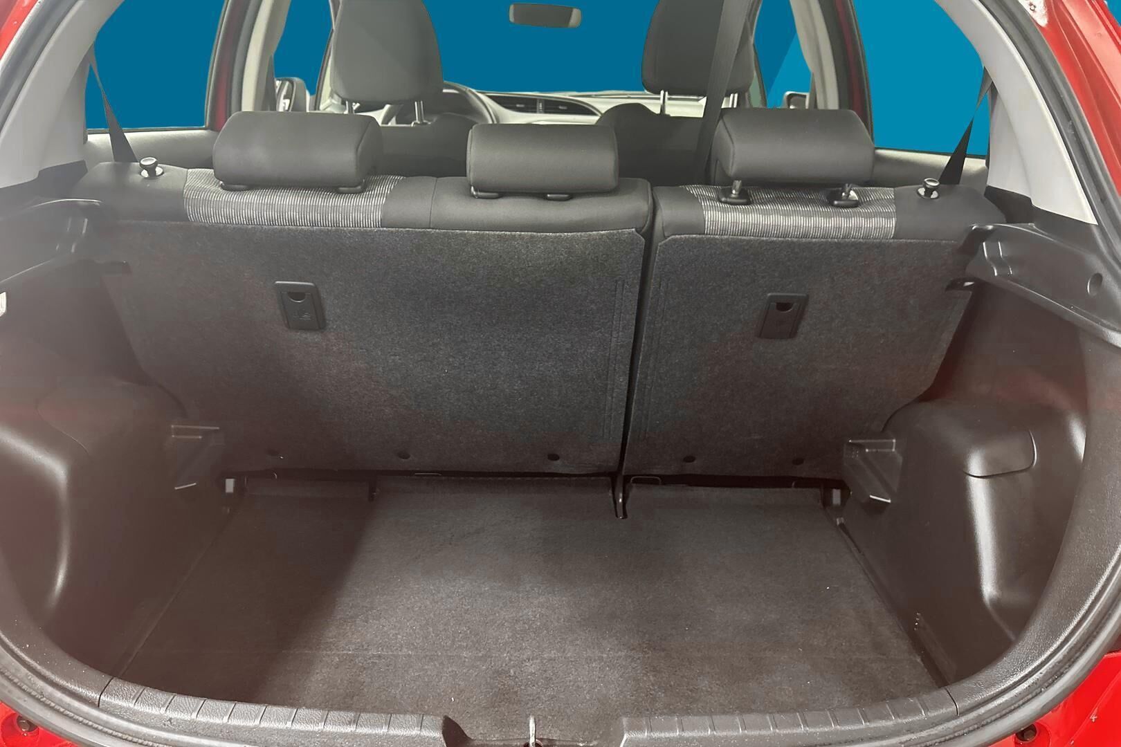 TOYOTA YARIS iso kuva 12