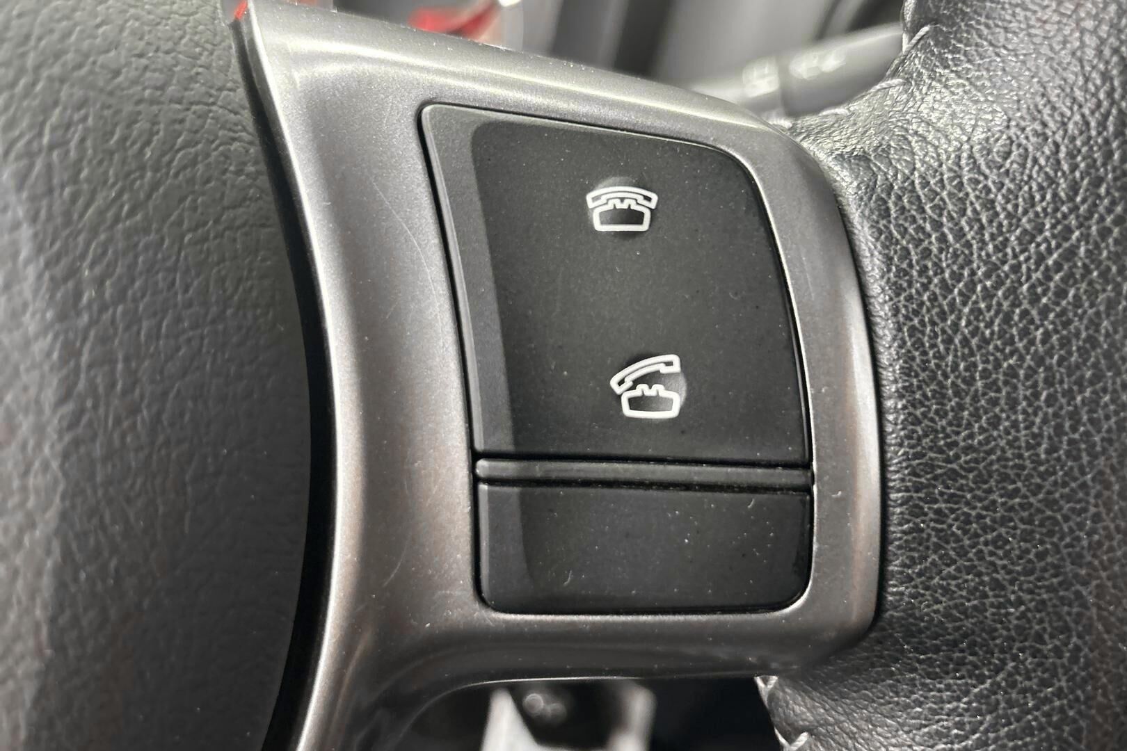 TOYOTA YARIS iso kuva 16