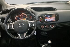 TOYOTA YARIS esikatselu 2