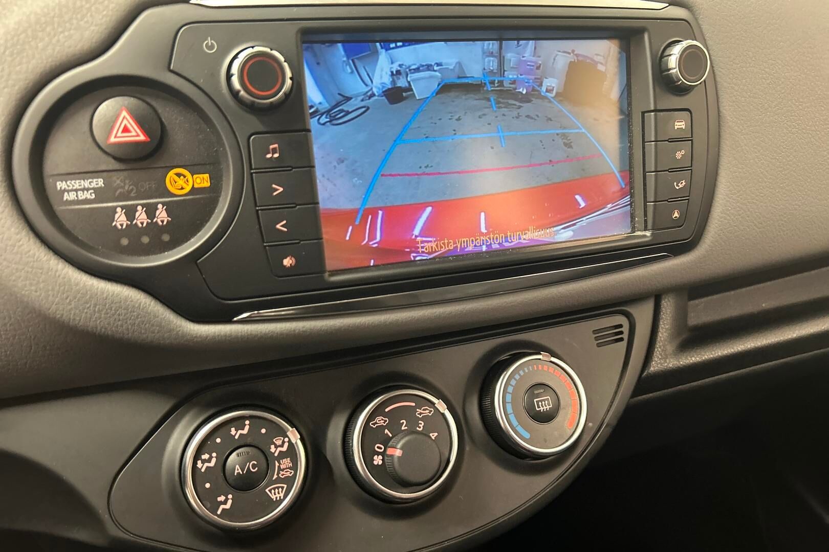 TOYOTA YARIS iso kuva 20