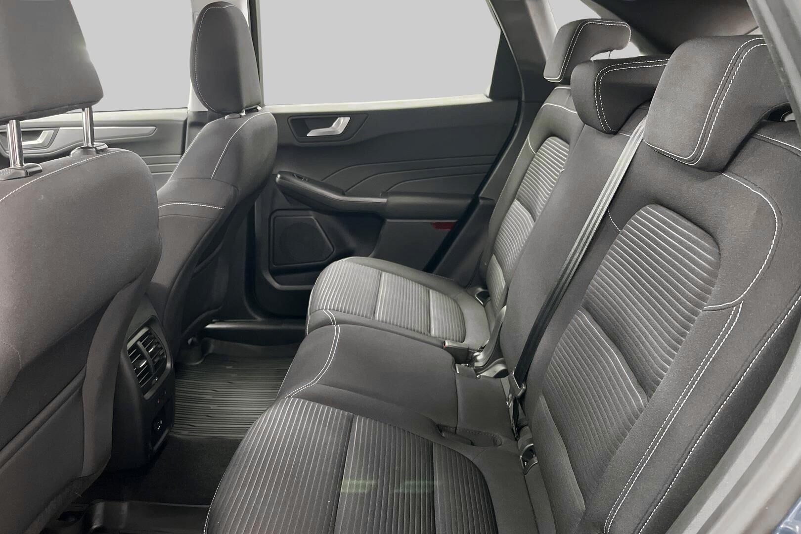 FORD KUGA iso kuva 11