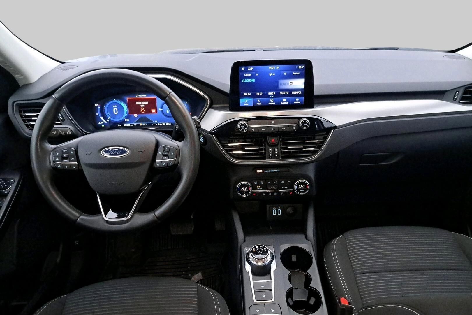 FORD KUGA iso kuva 2