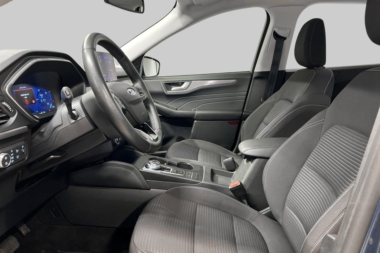 FORD KUGA iso kuva 9