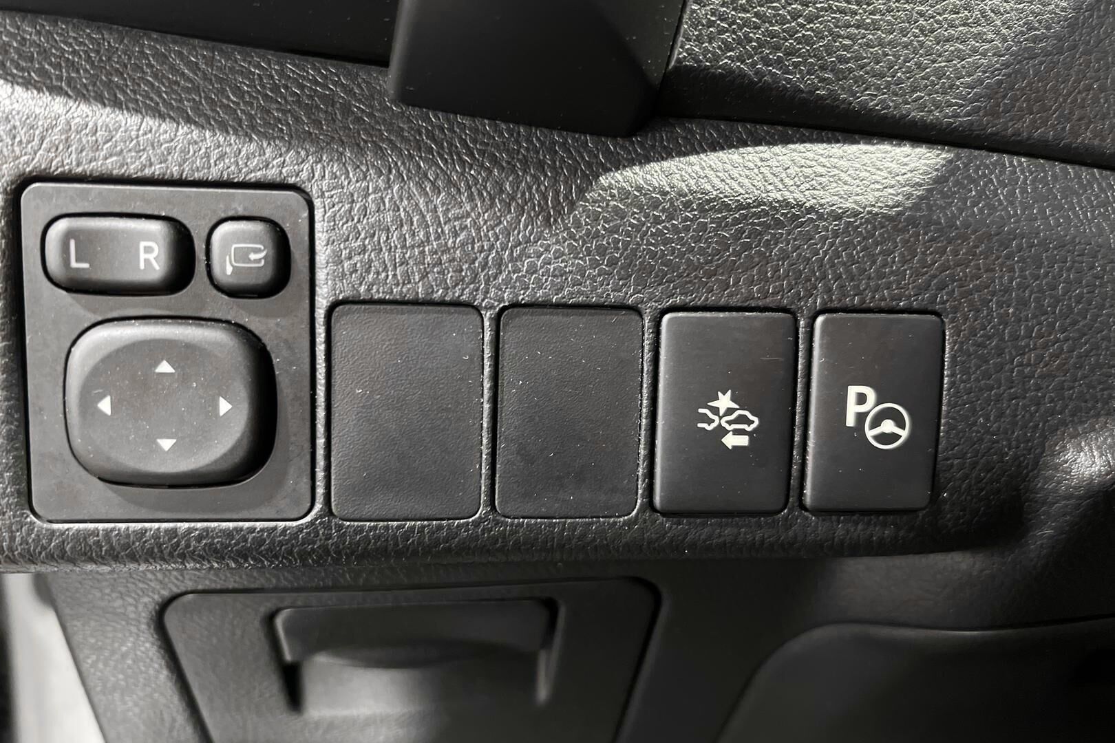 TOYOTA AURIS iso kuva 14