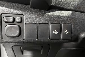 TOYOTA AURIS esikatselu 14