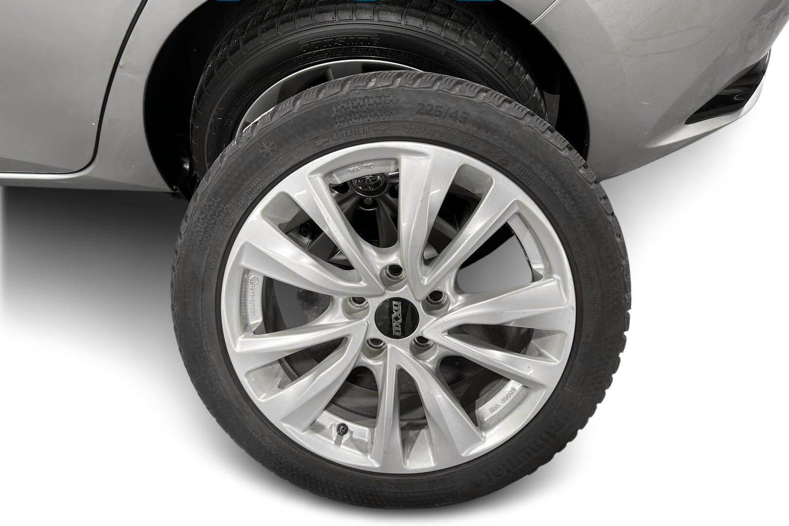 TOYOTA AURIS iso kuva 20