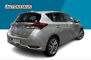 TOYOTA AURIS esikatselu 5